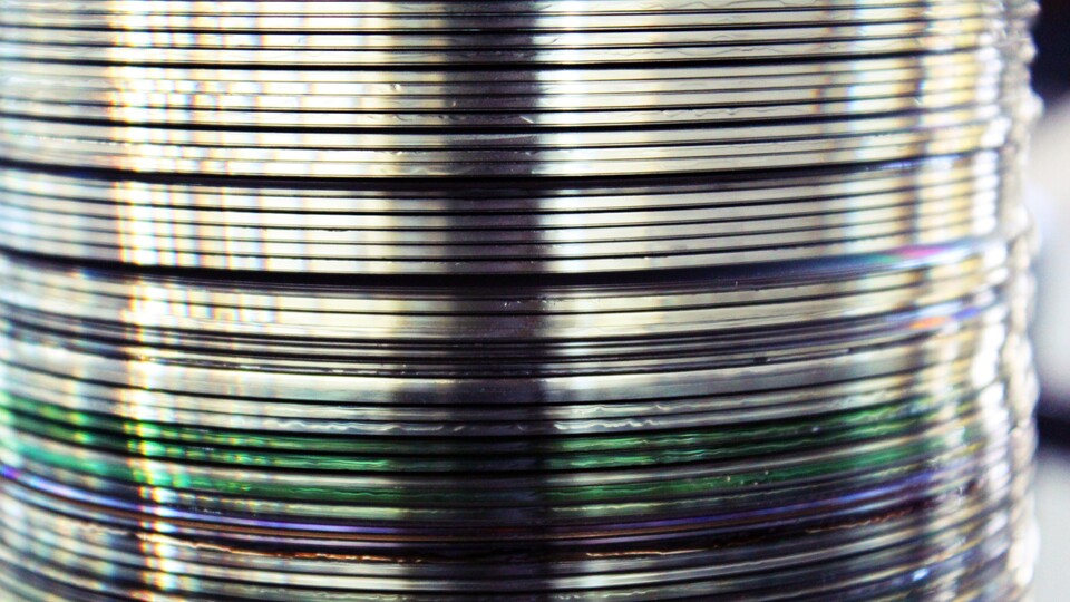 Ein Bild, das die meisten kennen dürften: eine Spindel voller CDs. (Bildquelle: PixabayPaulina101)