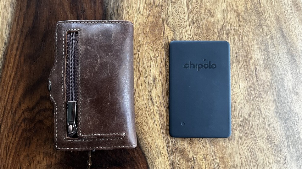 Die Chipolo-Karte passt perfekt in eine Brieftasche.