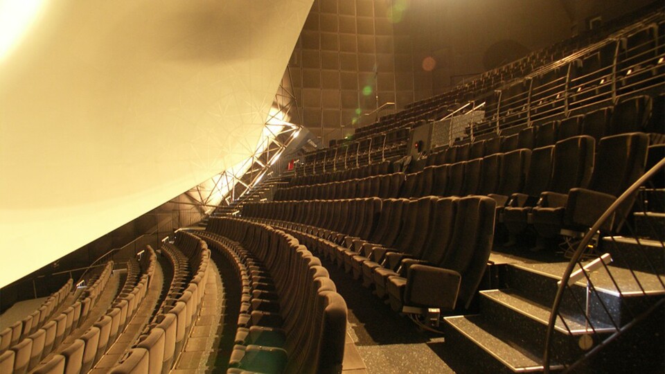 27 Meter in der Diagonale misst die Leinwand des Cinemagnum. (Bild: Cinécitta)