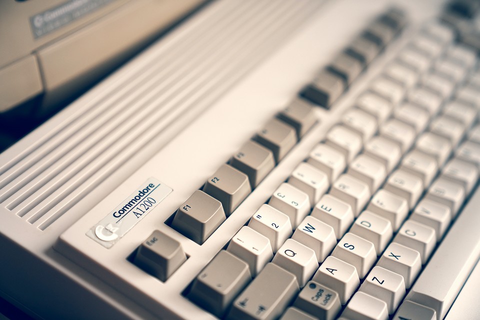 Commodore war einst der Inbegriff von Heimcomputern. Das ist aber sehr lange her. (Bild: Super Snapper über Unsplash)