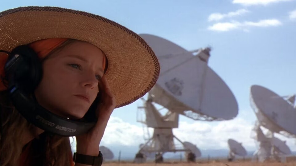 In »Contact« forscht Jodie Foster nach außerirdischem Leben. (Bild: Warner Bros.)