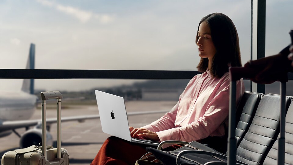 Macbooks sind für ihren starken Akku bekannt und sind die perfekten unterwegs-Laptops.