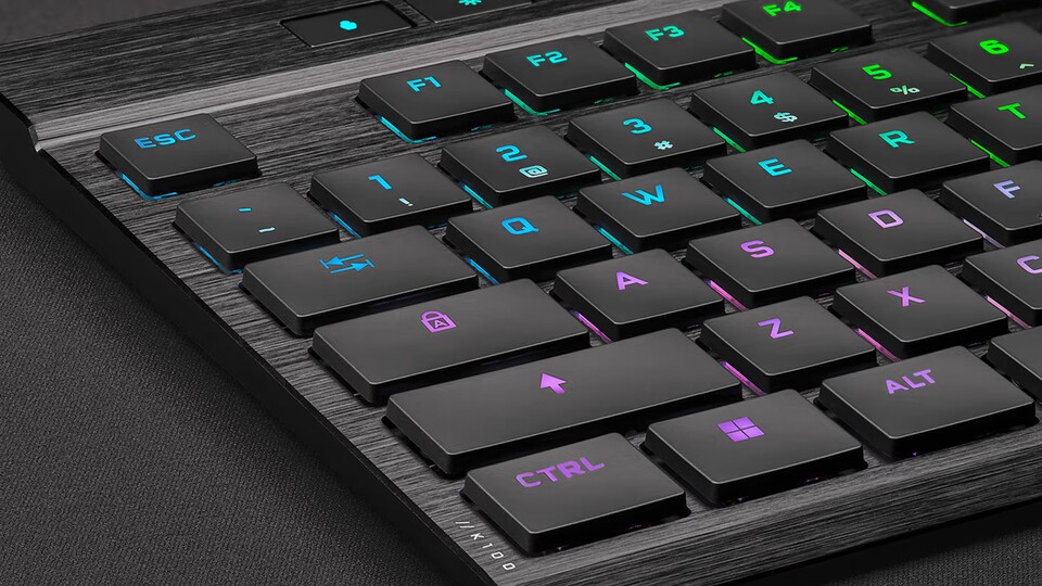 Das schlichte, edle Design der dünnen Tastatur fügt sich perfekt in jedes Setup ein.