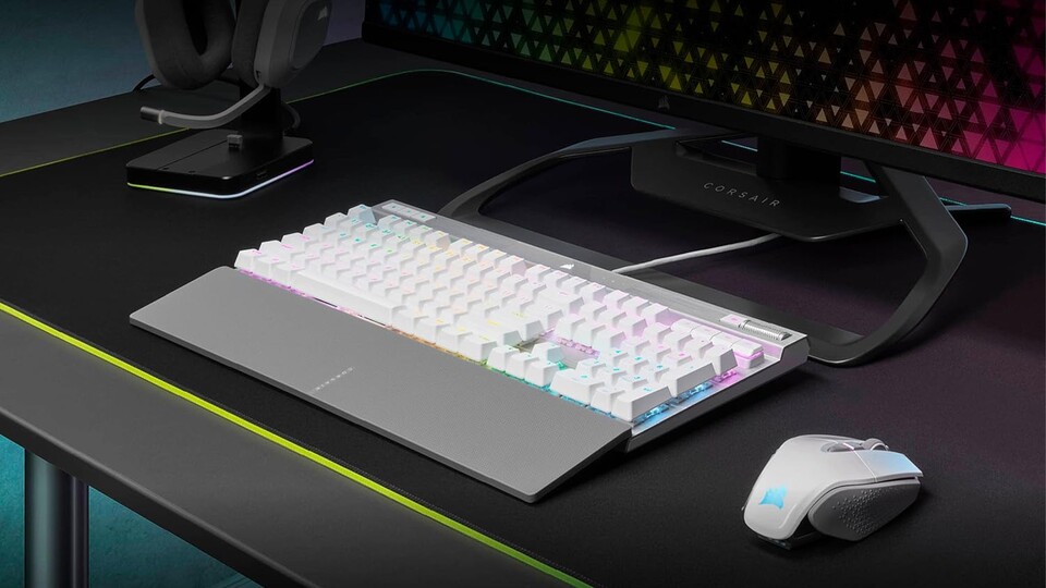 Die magnetische Soft-Touch-Handballenauflage schont eure Handgelenke bei stundenlangen Gaming-Sessions!