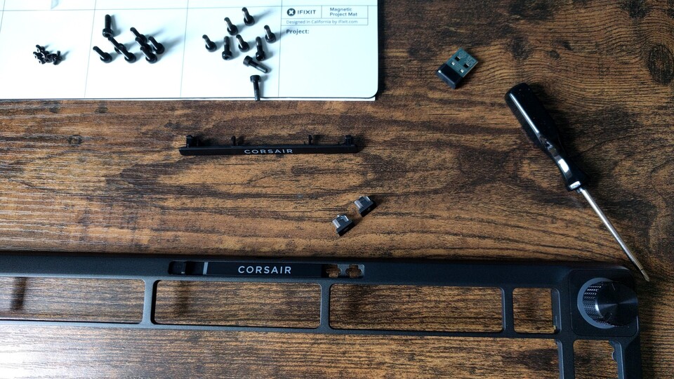 Hier wird eine Bedienleiste integriert. (Bildquelle: Nele WobkerGameStar Tech)