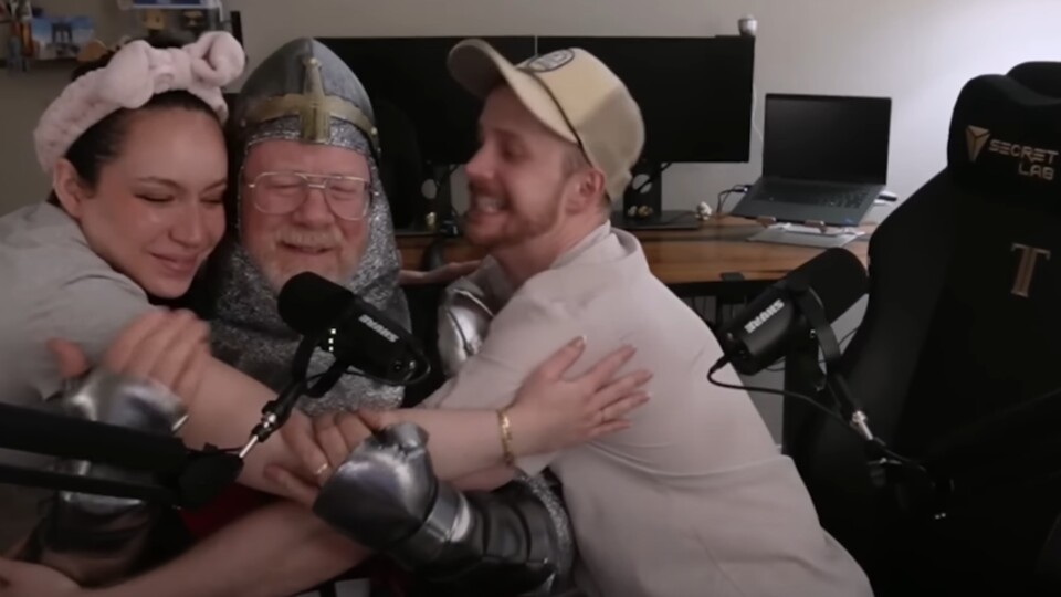 Die Familie ist sichtlich gerührt vom Erfolg des Vaters und auch er zieht ein positives Fazit. Bildquelle: YouTube