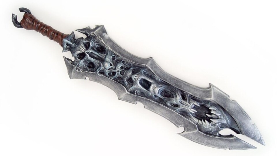 Für Fans der Serie ein Schmuckstück: Das Darksiders Replica Chaoseater-Schwert. 