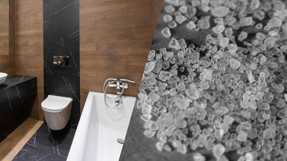 Grobes Salz in die Toilette zu geben hilft gegen eklige Ablagerungen - und verstopfte Rohre!