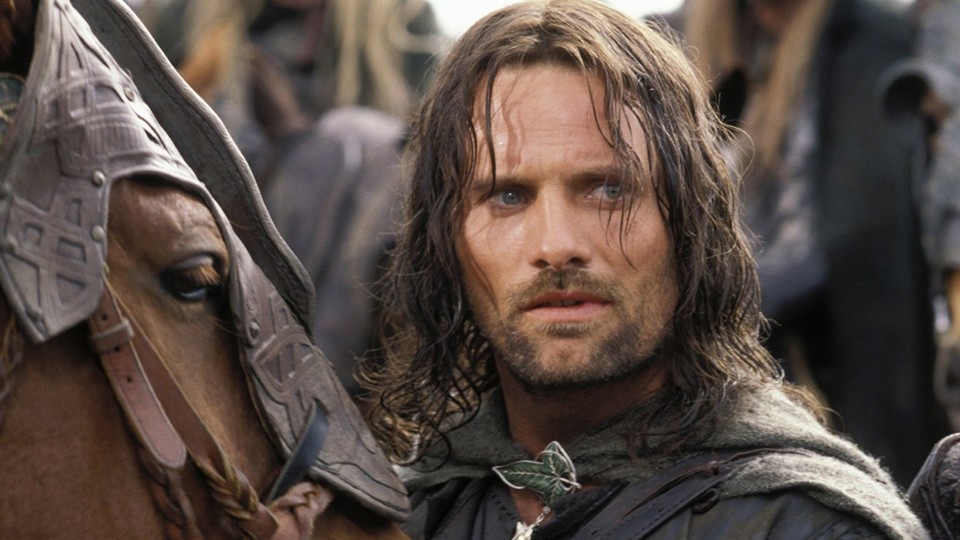 In den Der-Herr-der-Ringe-Filmen stellt Viggo Mortensens den tapferen Helden Aragorn dar. 