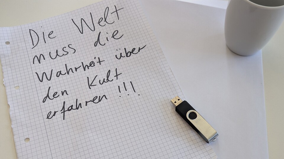 Jules hat es geschafft, mir eine Botschaft zukommen zu lassen.