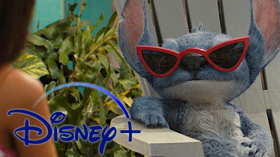 Stitch wartet in aller Seelenruhe darauf, nicht nur im Kino, sondern jetzt auch im Stream eine Spitzenposition einzunehmen. Bildquelle: Walt Disney Studios Motion Pictures Germany GmbH.