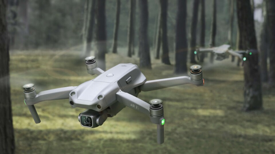 Die DJI Air 2S bot ein gutes Preis-Leistungs-Verhältnis und verwendete einen großen 1-Zoll-Sensor. Der Nachfolger wird zu diesem noch einen drauf setzten. (Bild: DJI)