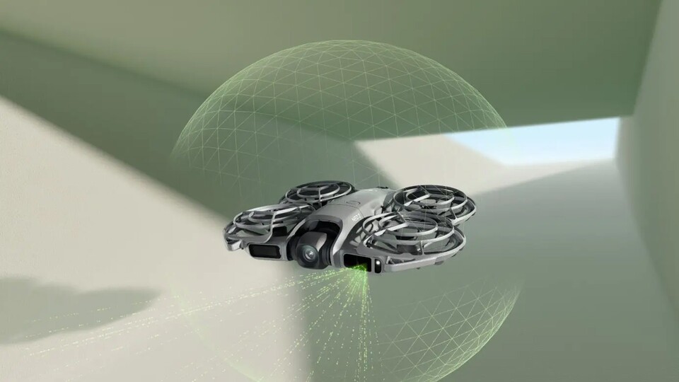 Der Propellerschutz ermöglicht das gefahrlose Fliegen auch drinnen oder in engen Gängen.