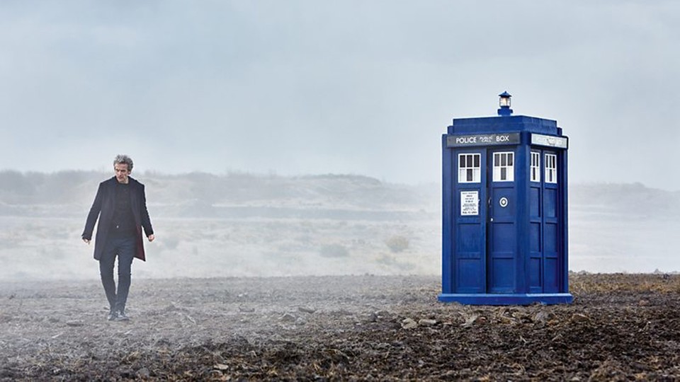 Peter Capaldi wird als Doctor Who auch in der 10. Staffel zu sehen sein.