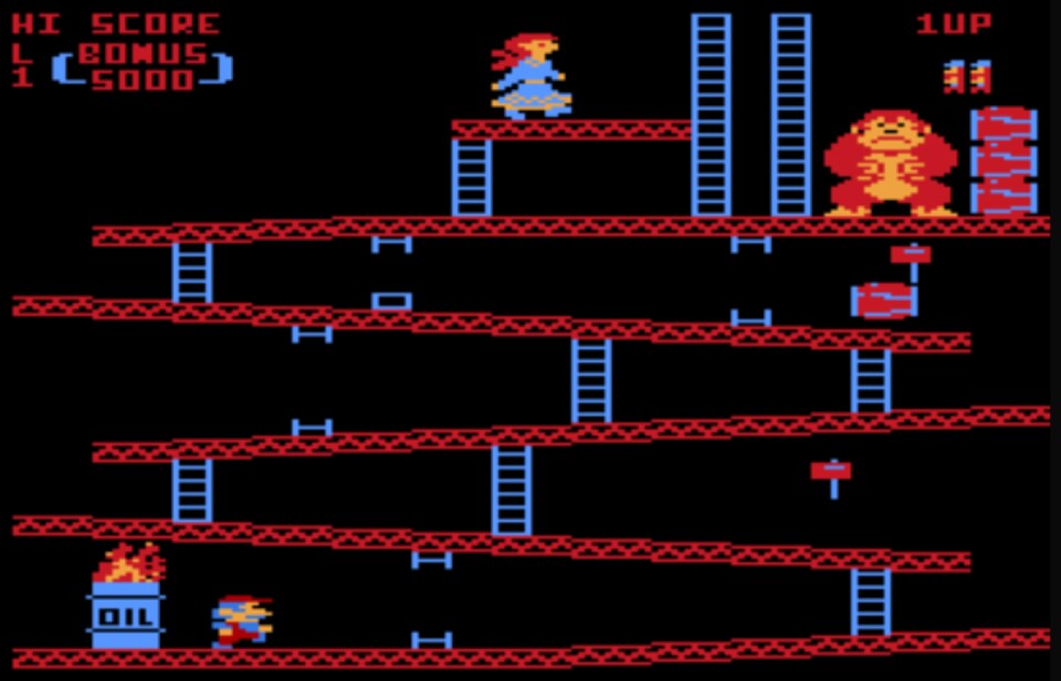 Mario musste sich vor seiner Karriere als Megastar mit Mobbern wie Donkey Kong herumschlagen: Der Affe wirft ihm einfach Fässer vor die Füße!