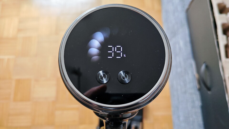 Den Akkustand sehe ich beim Saugen dauernd. Das brachte mich ein ums andere Mal ins Schwitzen. (Bildquelle: Maxe S., GameStar)