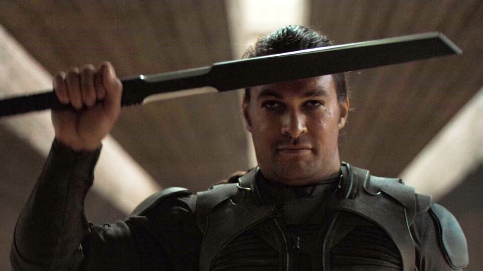 In Frank Herberts Dune-Romanen wird Duncan Idaho (Jason Momoa) über mehr als 5.000 Jahre hinweg immer von den Toten zurückgebracht. Bildquelle: Warner Bros.