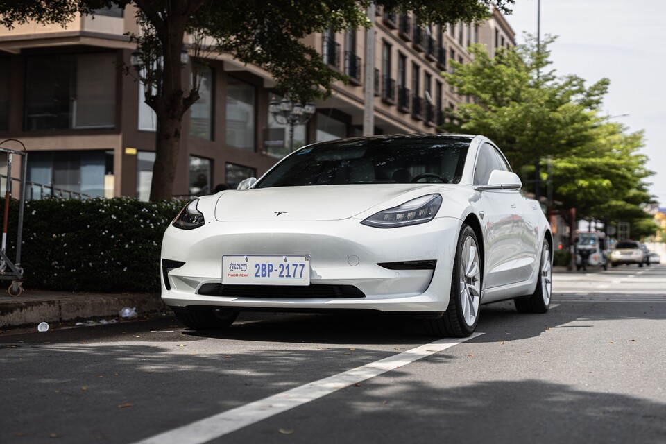 Aktuelle Daten zeigen, dass E-Autos deutlich seltener gestohlen werden als klassische Verbrenner. Woran das liegt und ob dieser Vorteil bleibt, schauen wir uns genauer an. Quelle: Im Zion via Pexels.