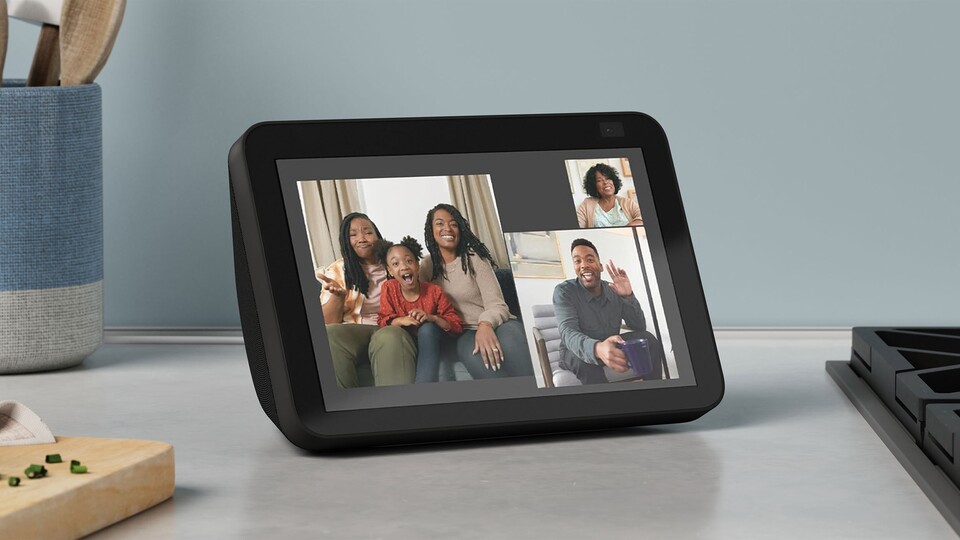 Smarte Technik zum kleinen Preis: Das Echo Show 8 mit 13 Megapixel-Kamera und automatischer Bildanpassung darf in keinem Smart Home fehlen!