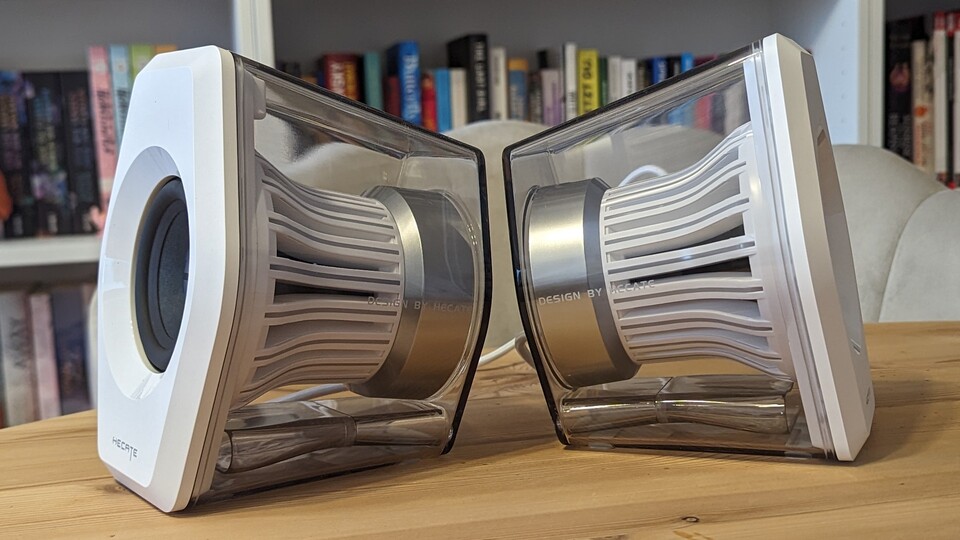 Trotz des günstigen Preises, sehen diese Edifier-Lautsprecher extrem edel aus.