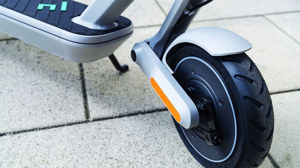 Die Reflektoren an den Seiten machen euch in der Dämmerung für andere Verkehrsteilnehmer gut sichtbar.