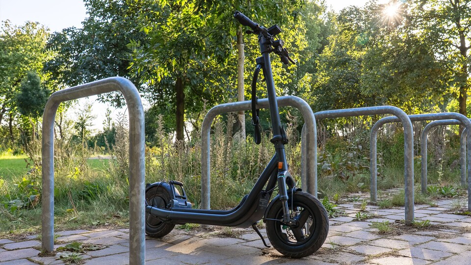 Das Egret mate by Tex-Lock Seilschloss könnt ihr einfach zusammen mit dem Roller zu eurem Warenkorb hinzufügen, wo euch der Preis des Schlosses automatisch erstattet wird.