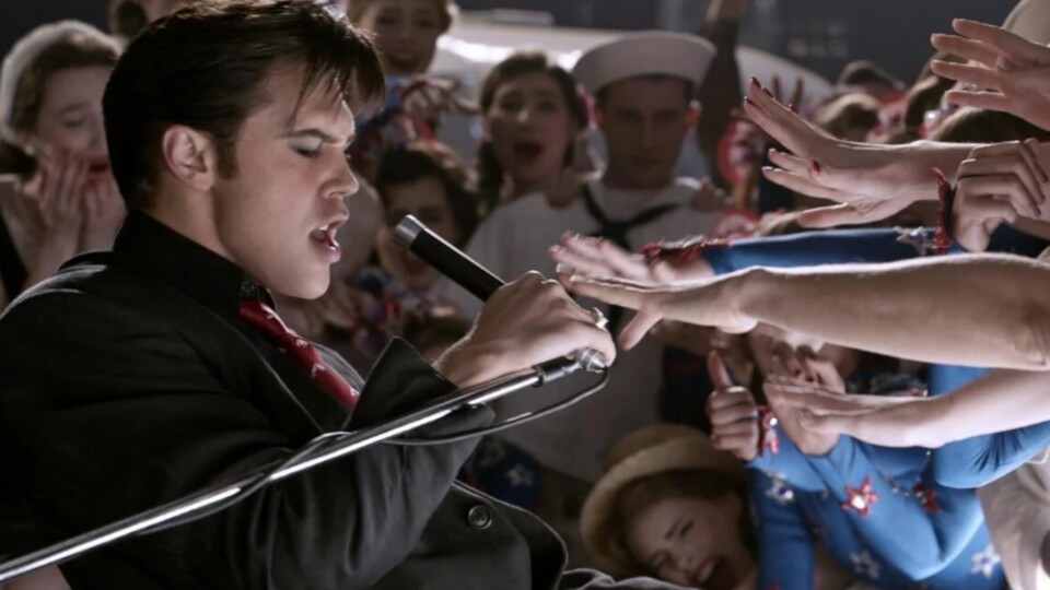 Elvis: Der Trailer verspricht ein mitreißendes Biopic mit den Höhen und Tiefen des King of Rocks