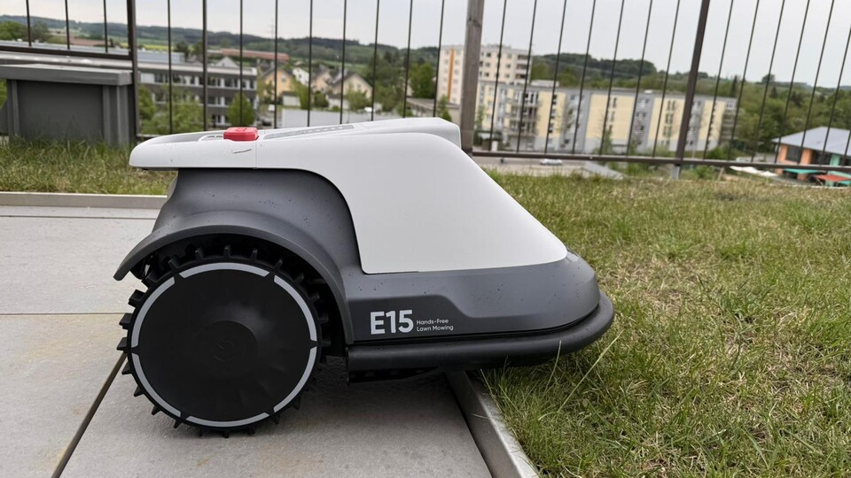 Hier sieht man schön, wie der eufy E15 die verschiedenen Zonen befährt. Ihr könnt in der App einstellen, welche Route er genau befahren soll.