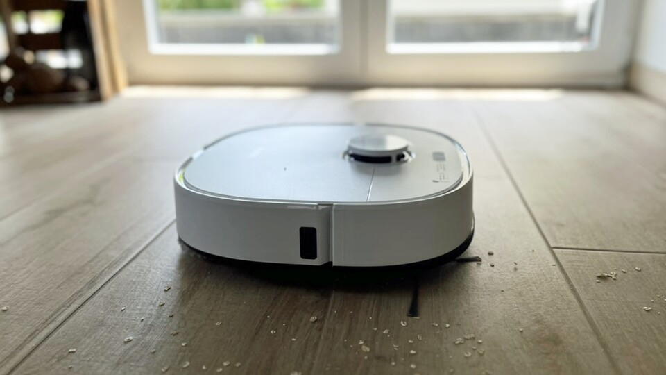 Haferflocken sind nicht die Stärke des J15 Pro Ultra – diese verteilte er statt sie restlos aufzusaugen. Gröbere und feinere Verschmutzungen waren dagegen kein Problem.