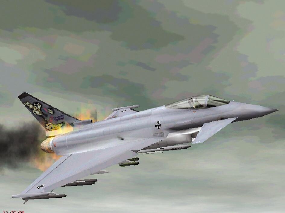 Bei diesem abstürzenden Eurofighter sehen Sie deutlich die Einschusslöcher in der Tragfläche.