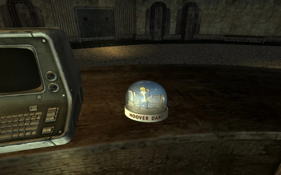 In New Vegas verstecken sich die wertvollen Schneekugeln an ikonischen Orten wie etwa dem Hoover Staudamm.