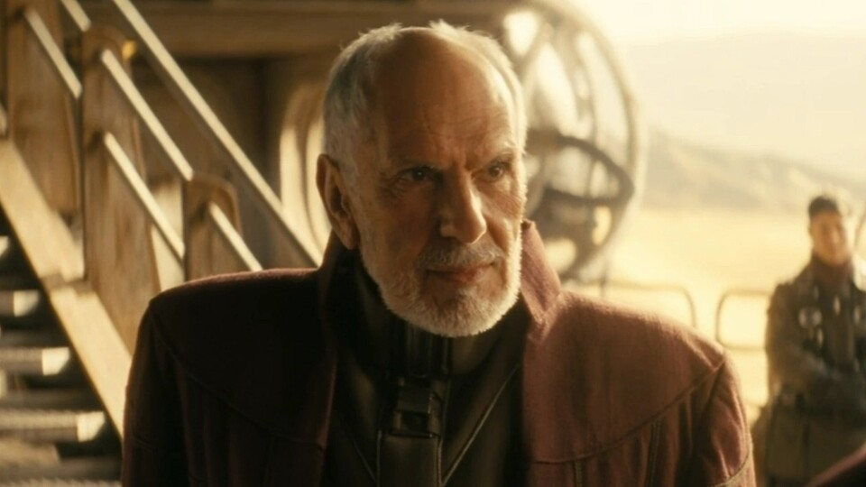 Der Älteste-Kleriker Quintus (Michael Cristofer) hat große Pläne für Staffel 3 von Fallout Bildquelle: Amazon Studios