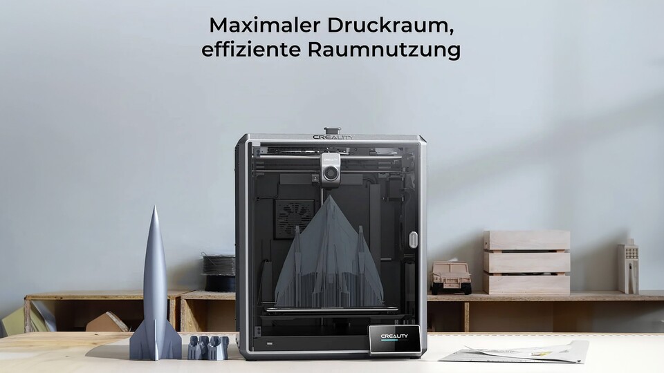 Der großzügige Innenraum des Creality K1 Max erlaubt euch selbst große Projekte in einem Stück zu drucken.
