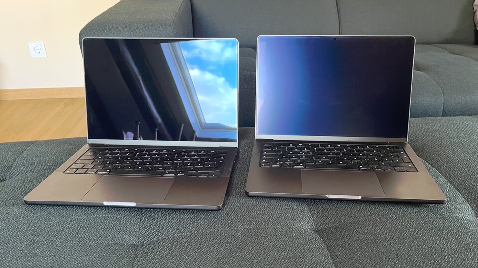 Beim MacBook bietet Apple mittlerweile die matte Option namens „Nanotexturglas“ und das ist im Laptop-Alltag sehr praktisch.