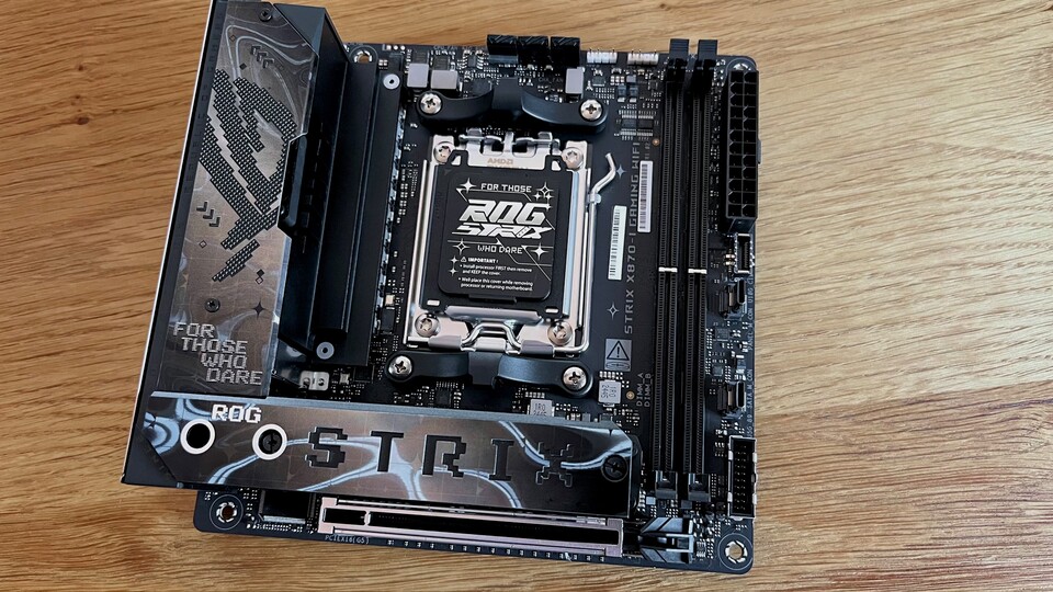 ASUS hat es einfach drauf, wenn es um das Design von hochwertiger Gaming-Hardware geht.