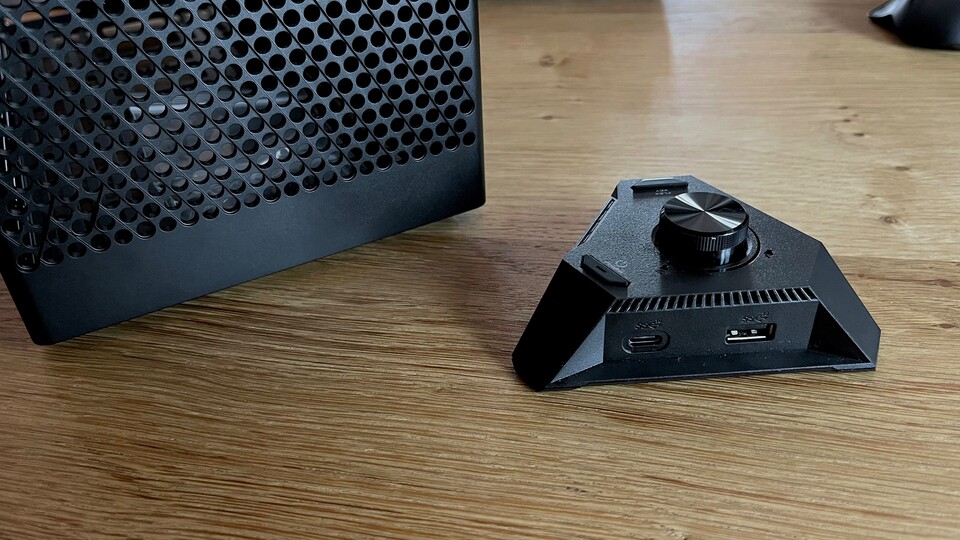 Das ASUS ROG Strix X870-I ITX-Mainboard für AMD bietet mit dem HIVE 2 eine geniale Lösung für ein Problem.