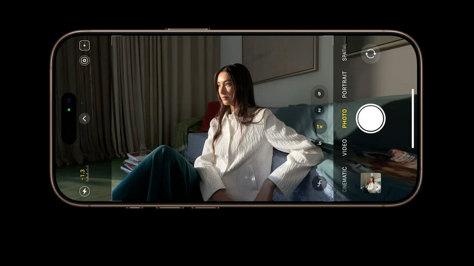 Das iPhone 16 Pro Max liefert mit seinen drei Kameras eine herausragende Foto- und Videoqualität.