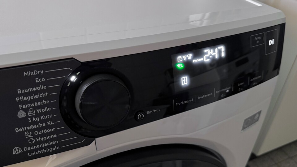 Der Eco-Modus lässt sich nicht weiter anpassen und trocknet die Wäsche bis zur Stufe „schranktrocken“.