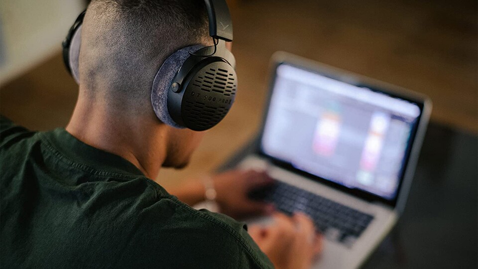 Noch immer vermarktet Beyerdynamic seine Kopfhörer hauptsächlich für die Musikproduktion und Studios. Gamer weltweit sind aber ebenfalls mehr als angetan von den Geräten.