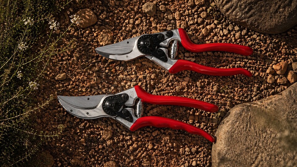 Keine Experimente: Die Gartenscheren von Felco sehen absolut unspektakulär aus und sie haben kein Geheimnis – sie sind einfach nur bestens verarbeitet.