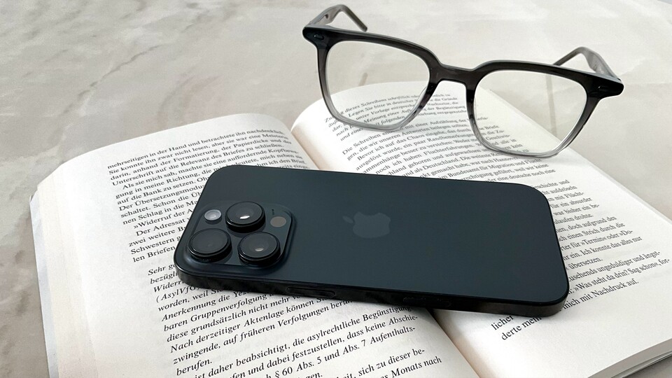 Das neue iPhone 16 Pro steht dem größeren Pro Max dieses Jahr in nichts nach. Auch das normale „Pro“ ist mit der 5-fach Tele-Kamera ausgestattet.