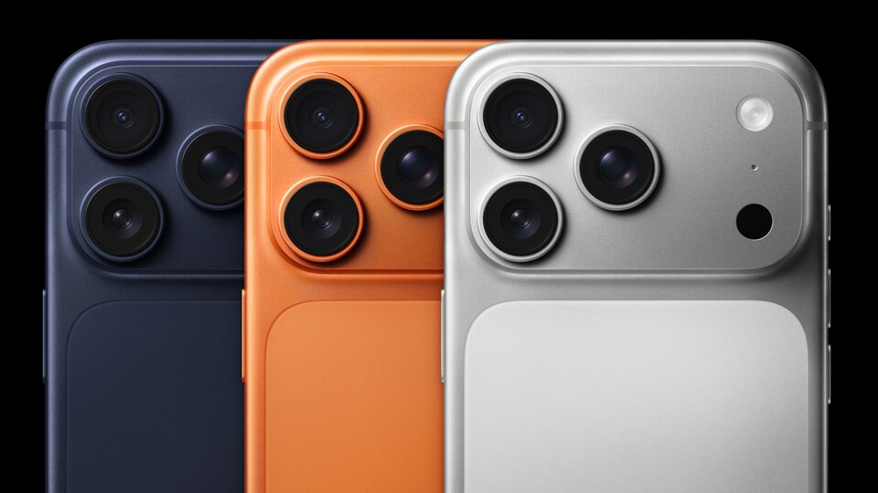 Das iPhone 17 pro gibt es in diesen drei verschiedenen Farben. Vor allem das orange ist überall zu sehen und sinnbildlich für das neue Modell.