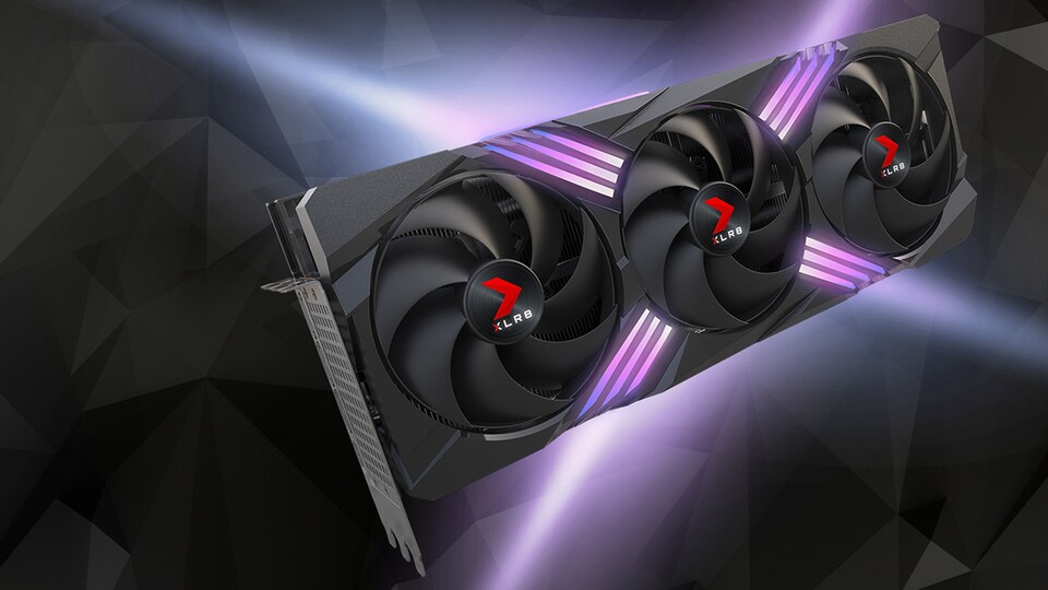 Das Kühlerdesign von PNY ist mit seiner X-förmig angeordneten RGB-Beleuchtung absolut unverkennbar und lädt uns geradezu zur vertikalen Grafikkarten-Montage ein.