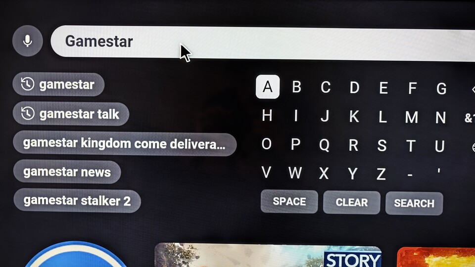 Alleine »GameStar« mit der Tastatur der YouTube-App auf dem Fernseher einzugeben ist sehr zeitaufwendig.
