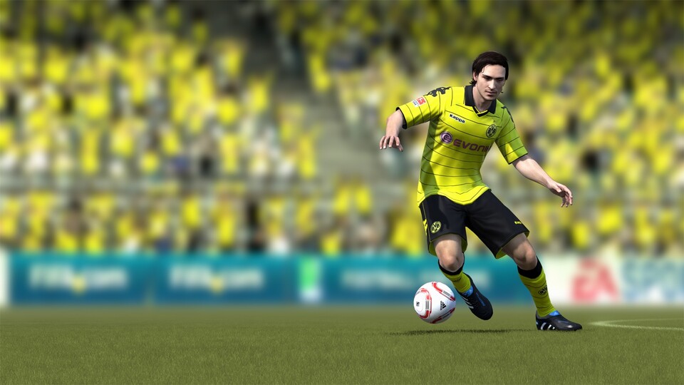 Mats Hummels ist der offizielle Cover-Star von dem Sportspiel FIFA 12.