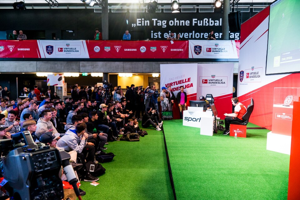 Die Virtuelle Bundesliga fand im Fußballmuseum in Dortmund statt