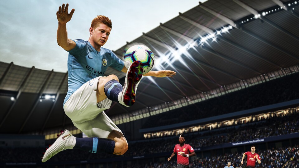 Sichert sich dieses Jahr FIFA 19 oder PES 2019 die Fußball-Krone?