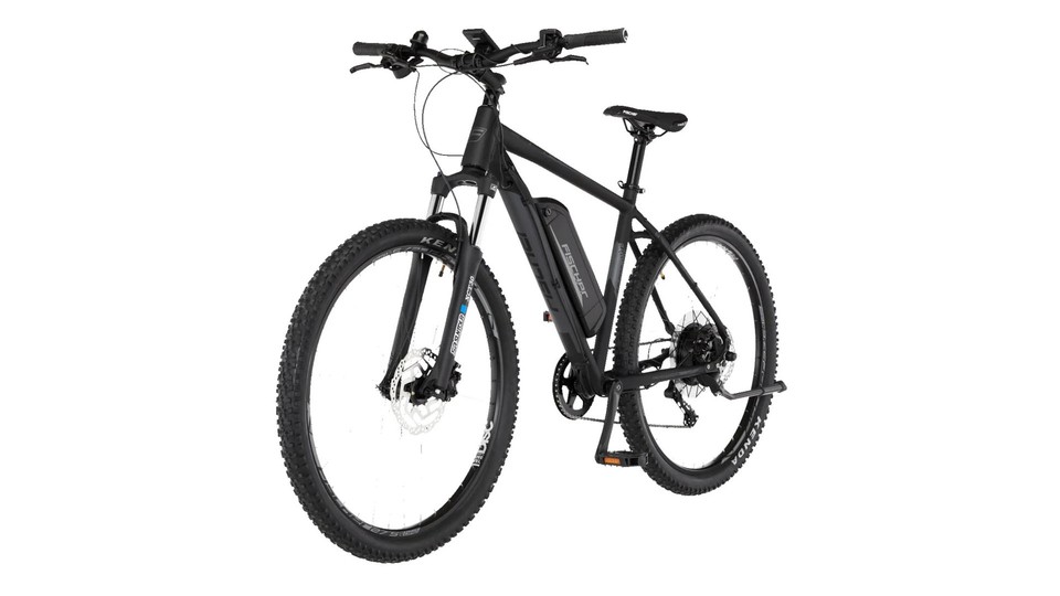 Suitable for both the trail and the street: This e-mountain bike is StVZO compliant.