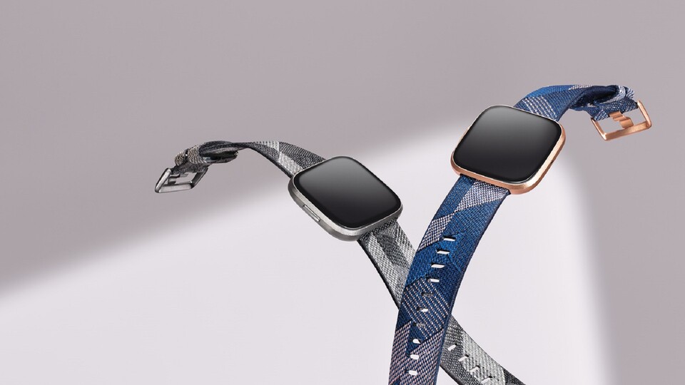 Die Fitbit-Armbänder gehören nun zum Google-Konzern (Bild: Fitbit)