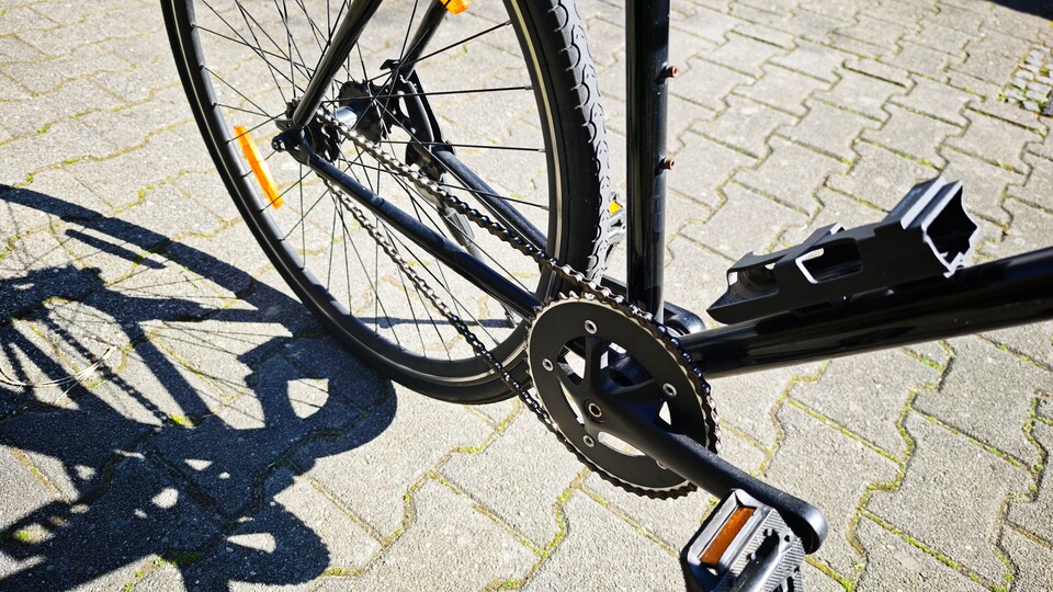 Das Kettenwerk von Fixed-Gear-Bikes könnte nicht simpler sein. Die Reparatur und Wartung ist dementsprechend unkompliziert. (Bildquelle: Duy Linh DinhGameStar Tech)